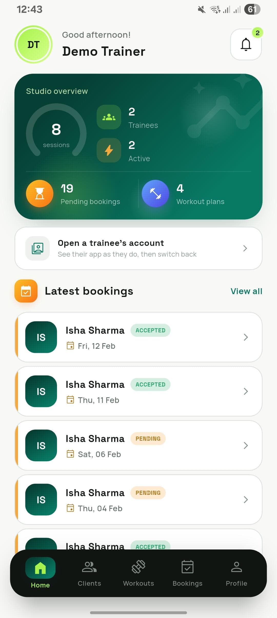 FITVOX trainer app — studio overview and latest bookings